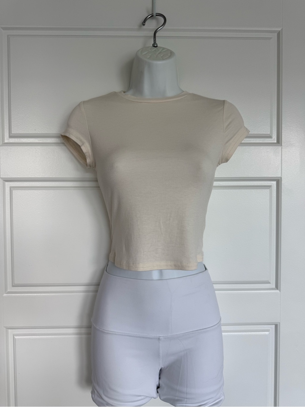 SHEIN Cream Short Sleeve Crop Top